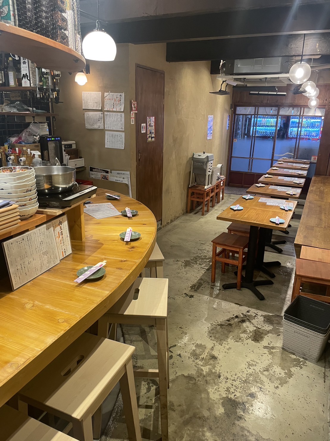 食堂でべこ。の店舗写真