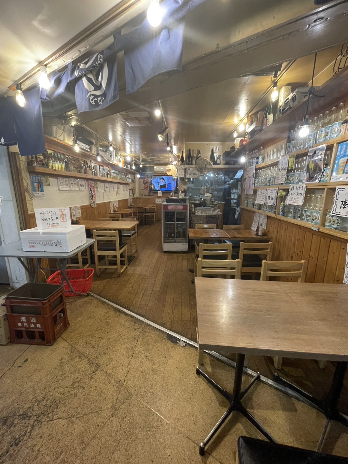 大一市場鉄板居酒屋ななの店舗写真